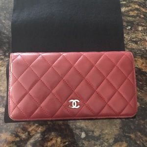 Red CHANEL Yen wallet!